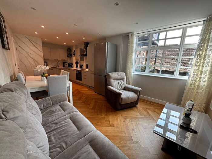 2 Bedroom Flat To Rent In High Street, Braintree, CM7