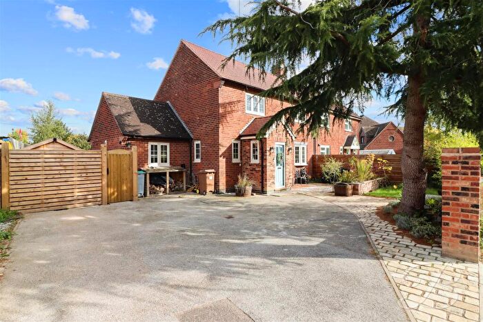 3 Bedroom Semi-Detached House For Sale In Alexander Road, Farnsfield, Newark, NG22