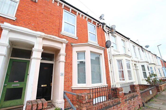 1 Bedroom Private Hall To Rent In Lutterworth Road, Abington, NN1