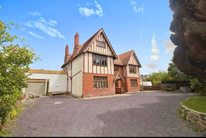 7 Bedroom Detached House For Sale In Ffordd Caergybi, Llanfairpwllgwyngyll, LL61