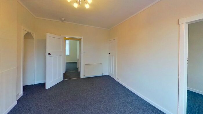 3 Bedroom Flat To Rent In Colinton Mains Grove, Edinburgh, EH13