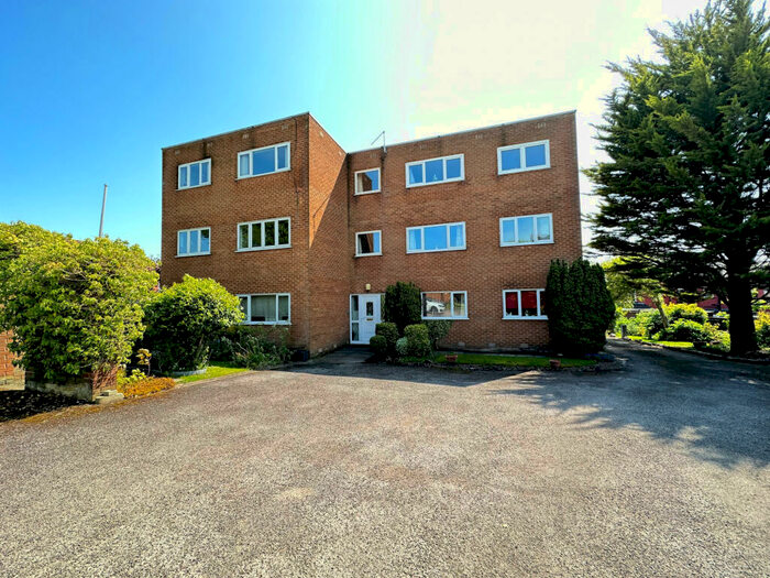 2 Bedroom Flat To Rent In Medlar Gate, Derby Road, Wesham, PR4