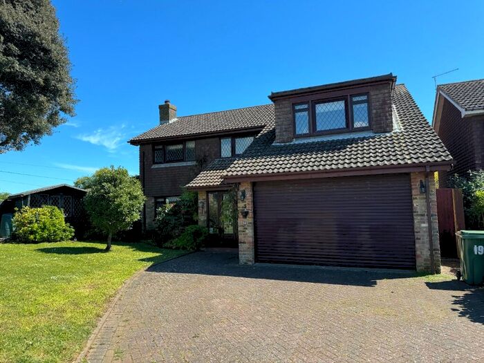 5 Bedroom Detached House To Rent In Elm Close, Seaford, East Sussex, BN25