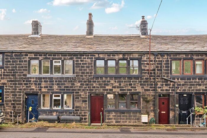 2 Bedroom Cottage For Sale In Knowl Top, Colden, HX7