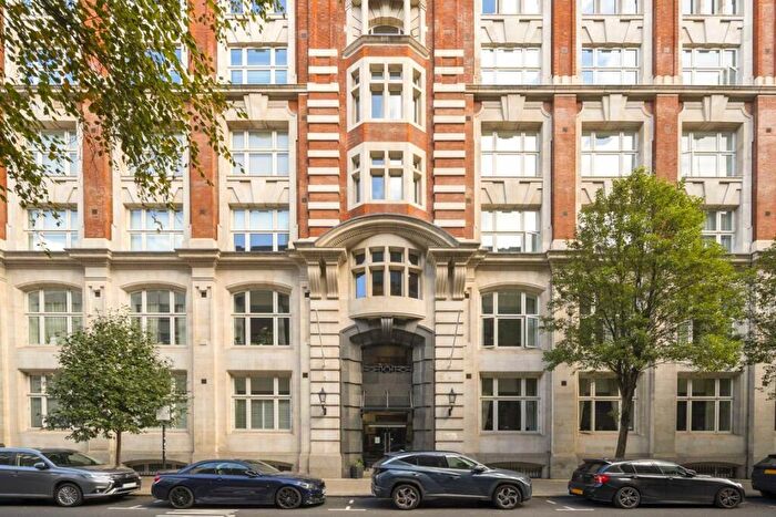 2 Bedroom Flat To Rent In Leman Street, Aldgate, E1