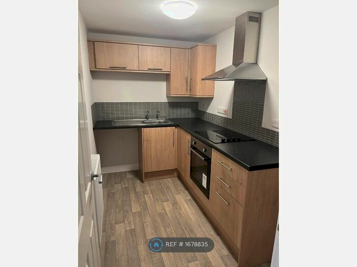 1 Bedroom Flat To Rent In Whitehouse Court, Cannock, WS11