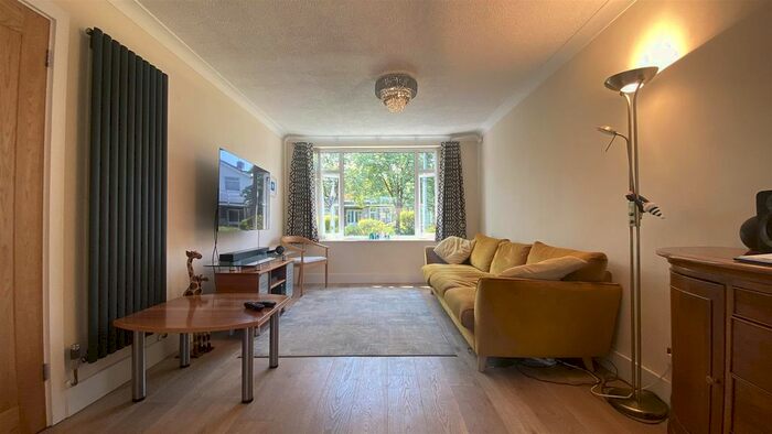 3 Bedroom Property To Rent In Court Close, Horfield, Bristol, BS7