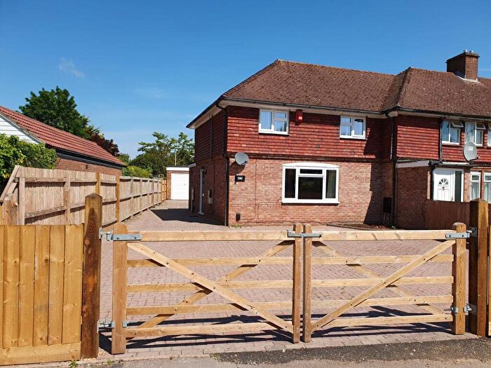 3 Bedroom House To Rent In Monks Lane, Newbury, RG14