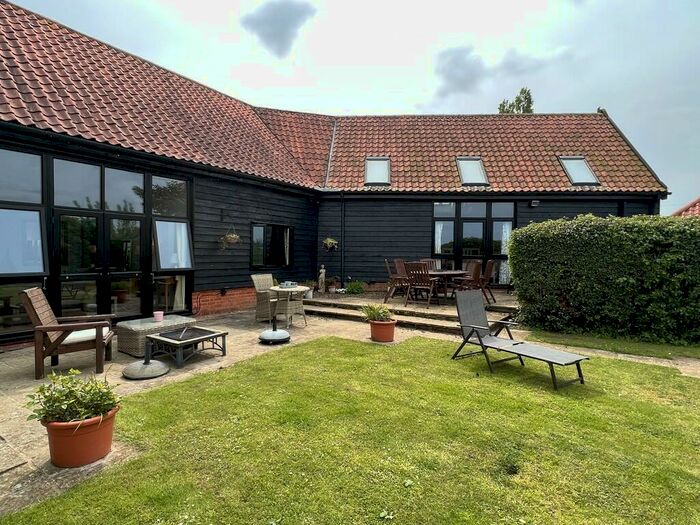 5 Bedroom Barn Conversion For Sale In Debenham, IP14