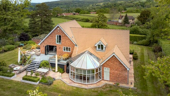 4 Bedroom Detached House To Rent In Harp Hill, Charlton Kings, Cheltenham, Gloucestershire, GL52