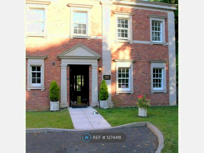 4 Bedroom Semi-Detached House To Rent In Springfield Court, Seaview PO34