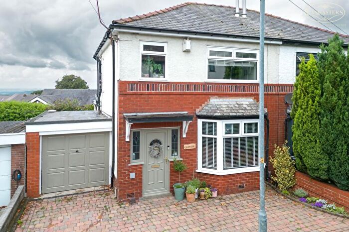 3 Bedroom Semi-Detached House For Sale In Bottom O Th Moor, Horwich, Bolton, BL6