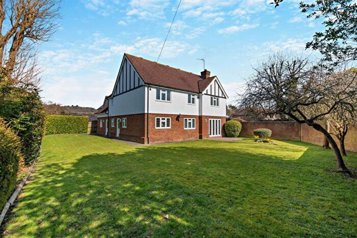 5 Bedroom Detached House For Sale In Ashford Road, Harrietsham, Maidstone, ME17
