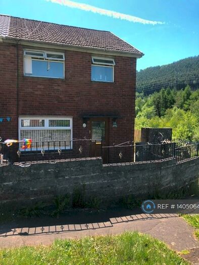 3 Bedroom Semi-Detached House To Rent In Darren Las, Merthyr Vale, Merthyr Tydfil, CF48