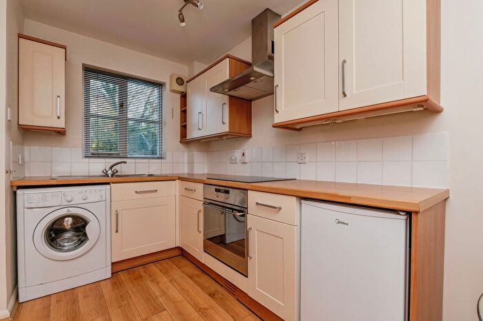 1 Bedroom Flat For Sale In Church Walk, Ongar Road, Brentwood, Essex, CM15