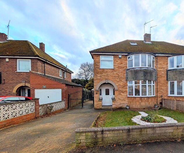 3 Bedroom Semi-Detached House For Sale In Flintway, Wath-upon-dearne, S63