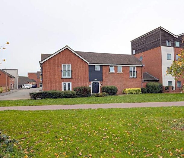 2 Bedroom Flat To Rent In Somerset Walk, Milton Keynes, Buckinghamshire, MK10