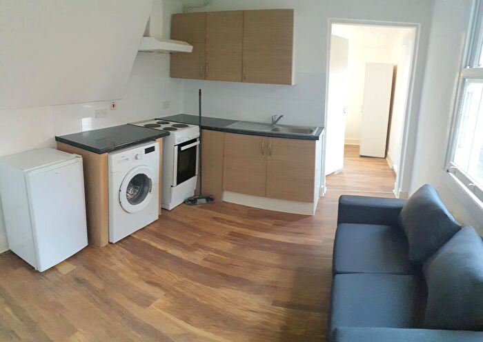 1 Bedroom Flat To Rent In Raveley Street, London, NW5