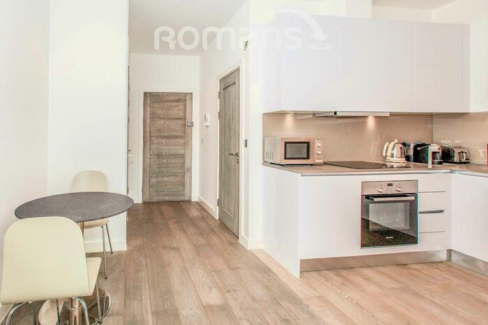 1 Bedroom Flat To Rent In Brickfield Court, Slough, SL1