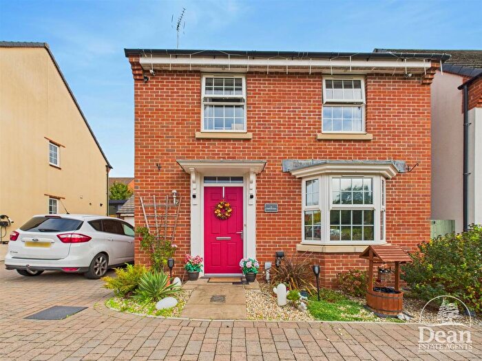 4 Bedroom Detached House For Sale In Caudwell Close, Coleford, GL16