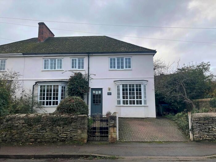 4 Bedroom Semi-Detached House To Rent In Queen Street, Eynsham, OX29