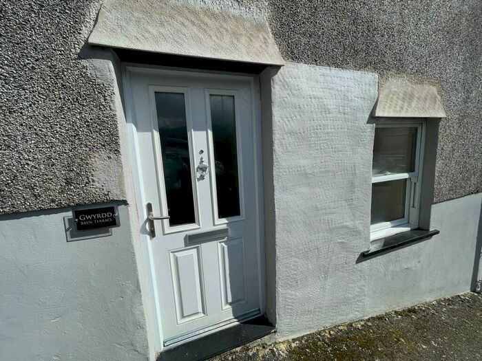 Property To Rent In Gwyrdd Bryn Terrace Tonypandy - Tonypandy, CF40