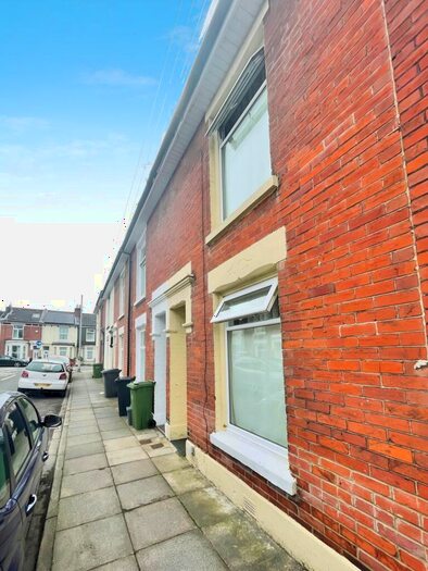 2 Bedroom Terraced House To Rent In Penhale Road, Portsmouth, PO1