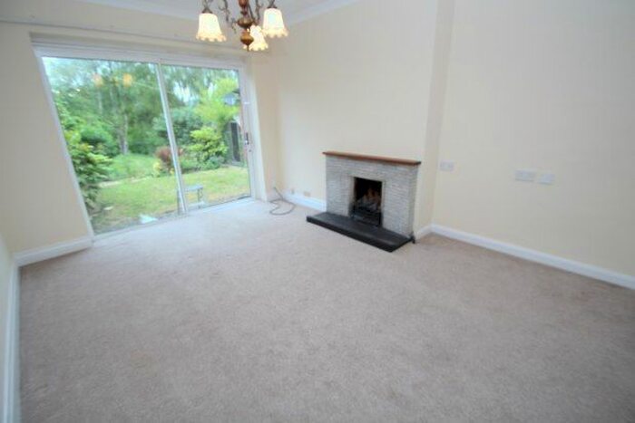 3 Bedroom Property To Rent In Littleheath Road, South Croydon, CR2