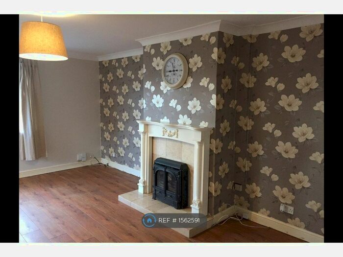 3 Bedroom Semi-Detached House To Rent In Laburnum Road, Mexborough, S64