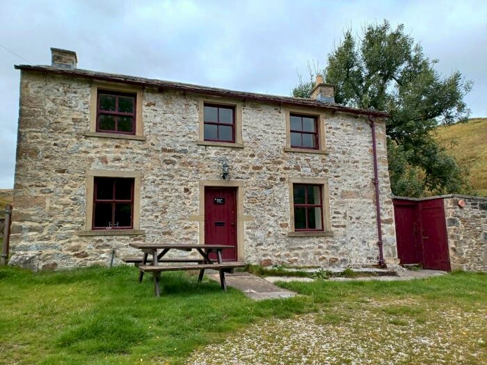 3 Bedroom Detached House To Rent In Darnbrook Cottage, BD24