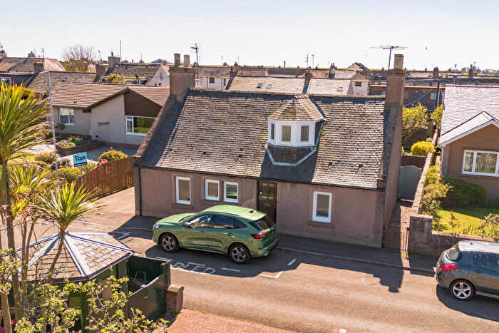 3 Bedroom Detached House For Sale In Bents Road, Montrose, DD10