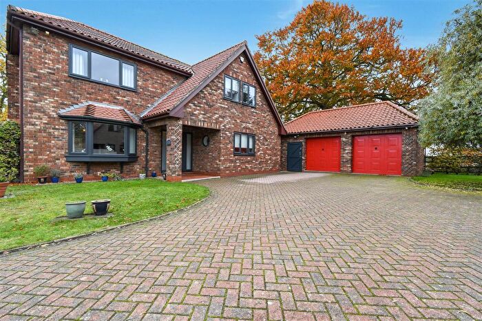 4 Bedroom Detached House For Sale In The Falconers, Redbourne, Gainsborough, DN21