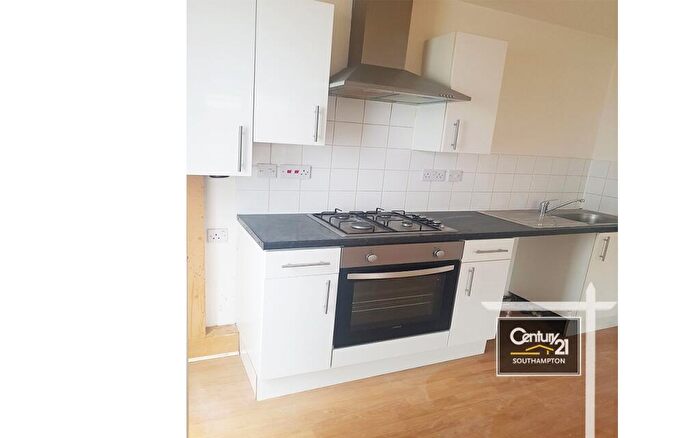 1 Bedroom Flat To Rent In |Ref: |, Cox's Lane, Southampton, SO19