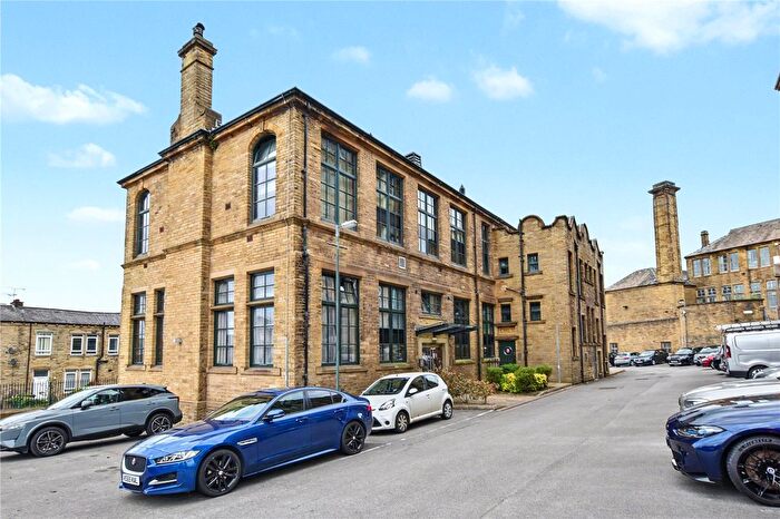 3 Bedroom Flat For Sale In Byron Studios, Byron Street, Bradford, West Yorkshire, BD3