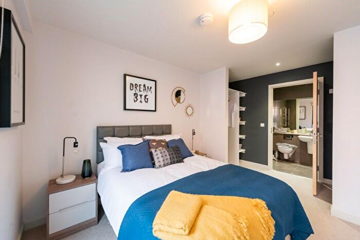 3 Bedroom Apartment To Rent In Ellesmere Street, Manchester, Greater Manchester, M15