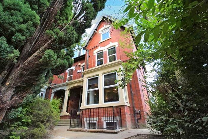 2 Bedroom Apartment To Rent In Cardigan Road, Hyde Park, Leeds, LS6