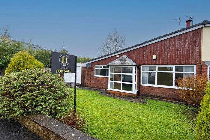 3 Bedroom Bungalow For Sale In Shepherds Close, Greenmount, Bury, BL8