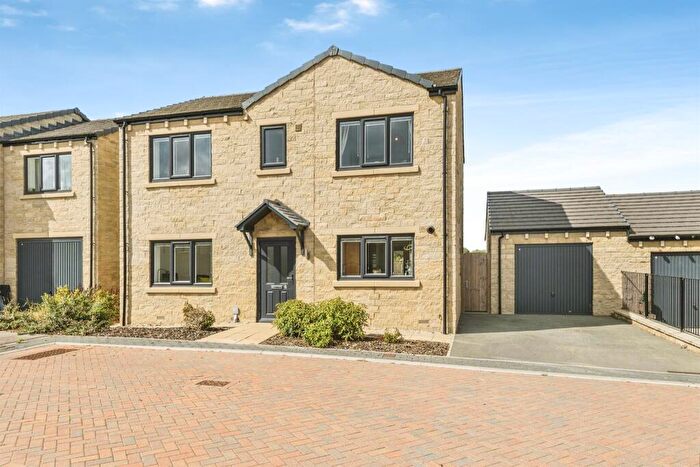 4 Bedroom Detached House For Sale In Egerton Close, Brighouse, HD6