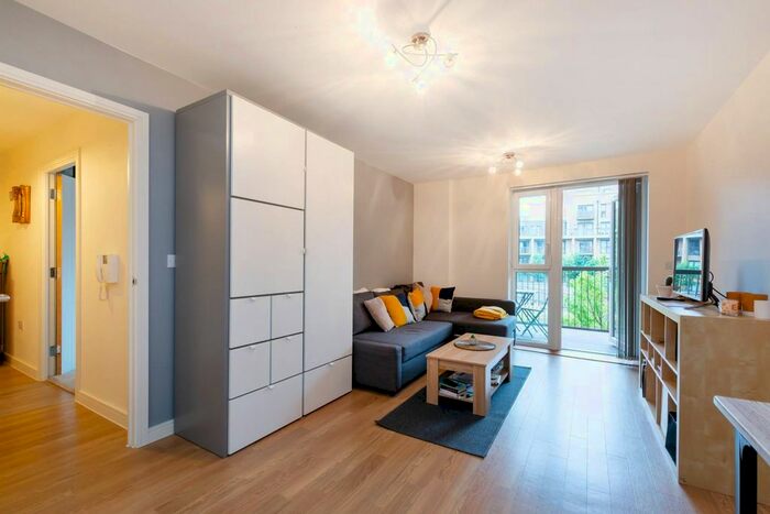 1 Bedroom Flat To Rent In Whitestone Way, Croydon, CR0