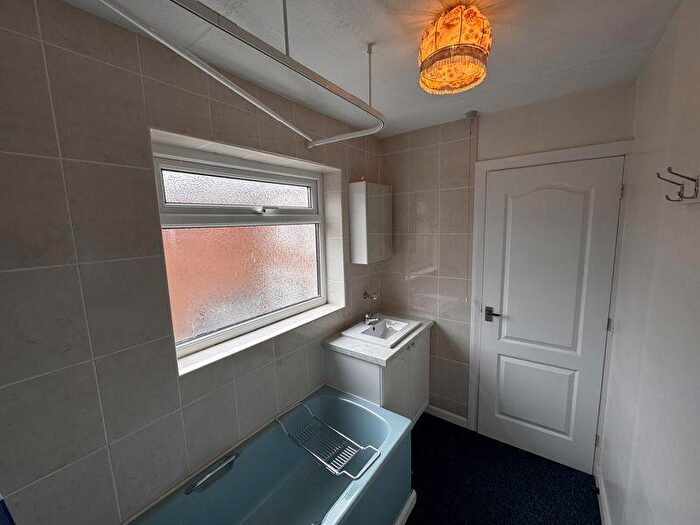 3 Bedroom Flat To Rent In Vine Street, South Shields, NE33