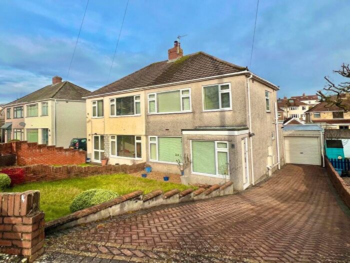 3 Bedroom Semi Detached House For Sale In Oaklands Avenue, Bridgend County Borough, CF31