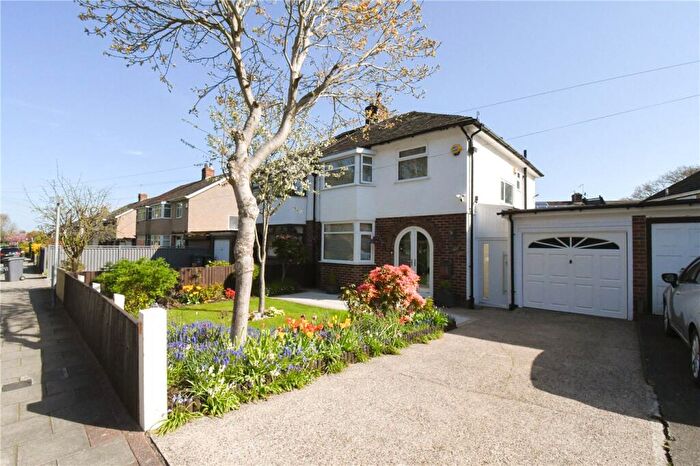 3 Bedroom Semi Detached House For Sale In Arrowe Park Road, Arrowe Park, Wirral, CH49