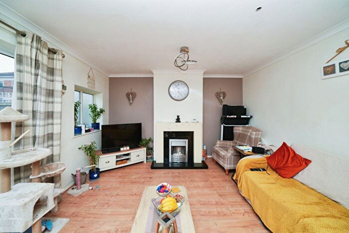 3 Bedroom Terraced House For Sale In Darlington Close, Wallasey, CH44