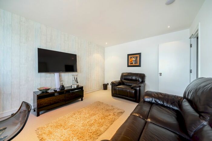 1 Bedroom Flat To Rent In The Water Gardens, London, W2