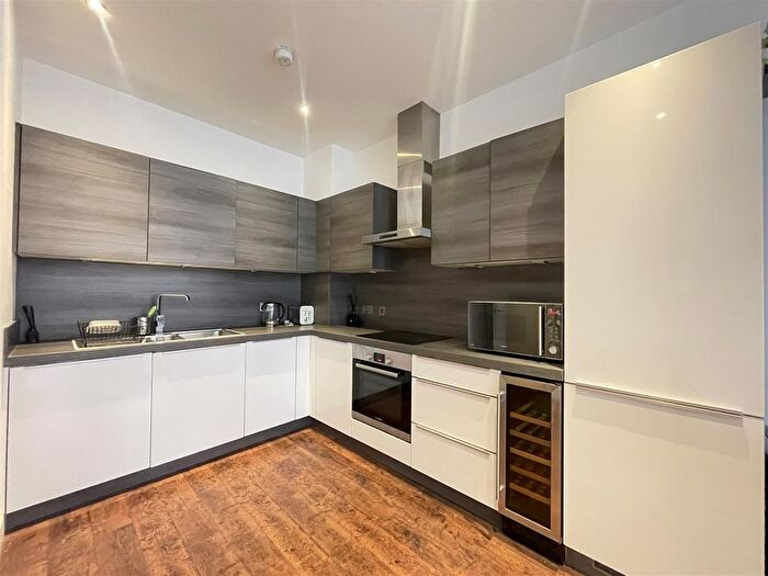 2 Bedroom Flat To Rent In Cotton Street, Manchester, M4