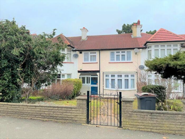 4 Bedroom Terraced House To Rent In Pollards Hill North, Norbury SW16