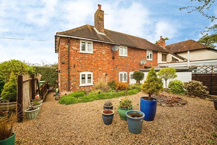 2 Bedroom Terraced House For Sale In Kettle Lane, East Farleigh, Maidstone, ME15