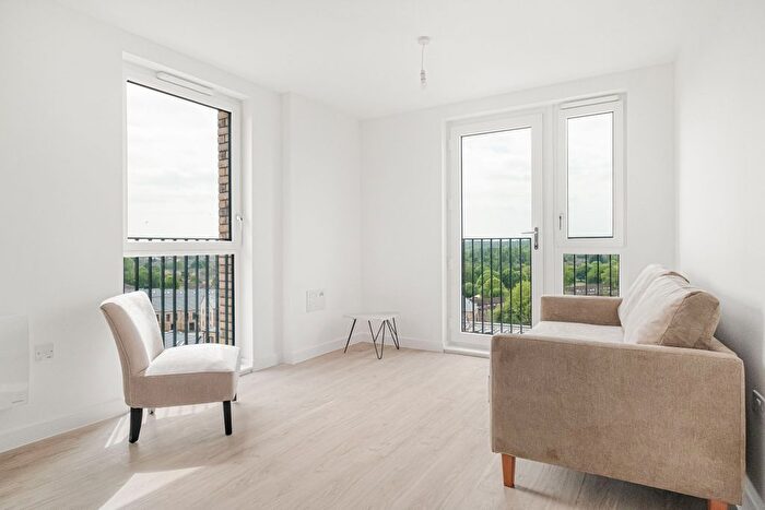 2 Bedroom Flat To Rent In Belgrave Village, Griffiths Close, Birmingham, B12