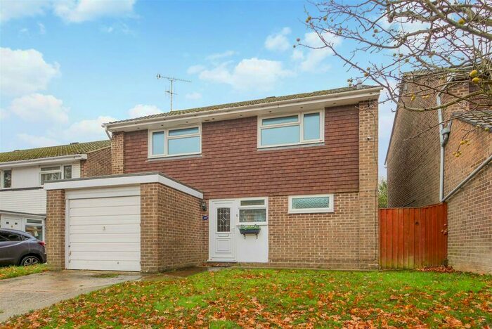4 Bedroom Detached House To Rent In Woodside, Barnham, PO22