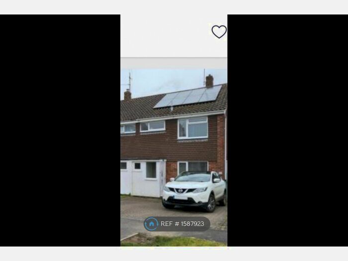 3 Bedroom Semi-Detached House To Rent In Grange Close, Horam, Heathfield, TN21